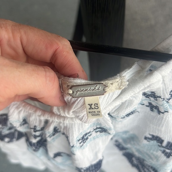 Gimmicks Crop Top - Picture 5 of 6